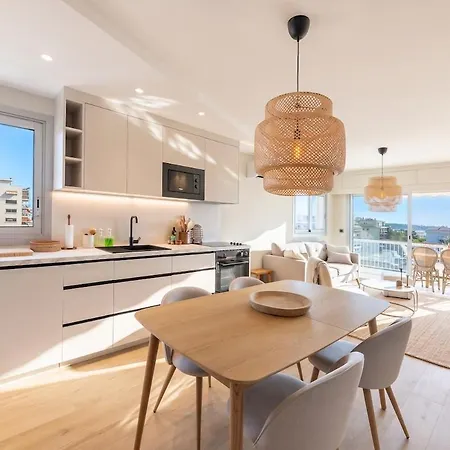 Renovated 2br Sea Views Spacious Balcony Cannes