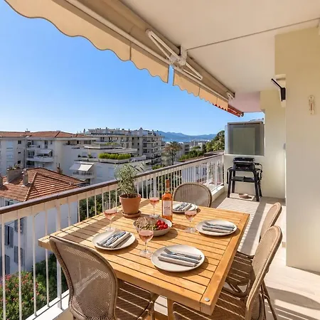Renovated 2br Sea Views Spacious Balcony Cannes